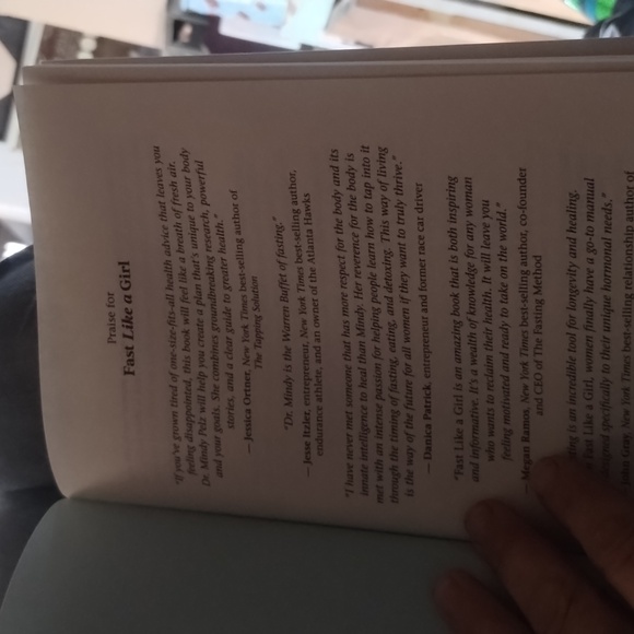 "fast like a girl" bydr. Mindy pelz - Picture 5 of 8